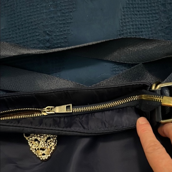 Leopard or Lion Rhinestone Navy Bag with Adjustable Straps. - Picture 3 of 7